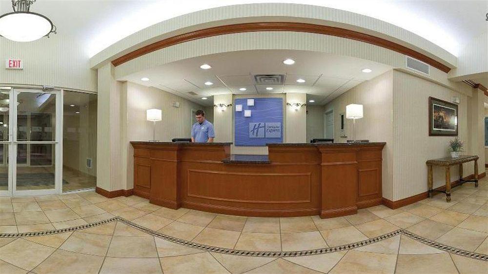 Holiday Inn Express & Suites Vermillion, An Ihg Hotel Ngoại thất bức ảnh