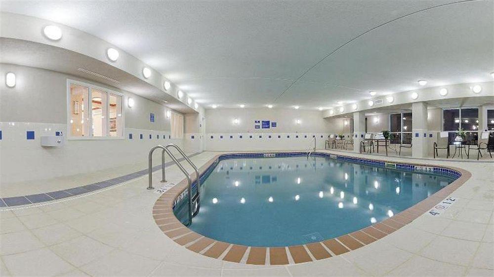 Holiday Inn Express & Suites Vermillion, An Ihg Hotel Ngoại thất bức ảnh