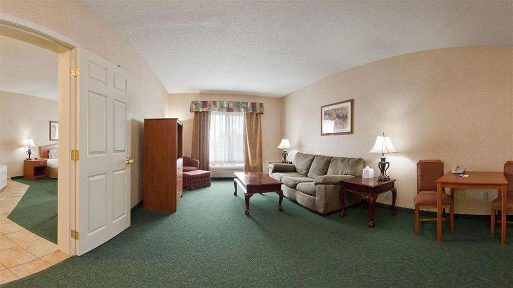 Holiday Inn Express & Suites Vermillion, An Ihg Hotel Ngoại thất bức ảnh