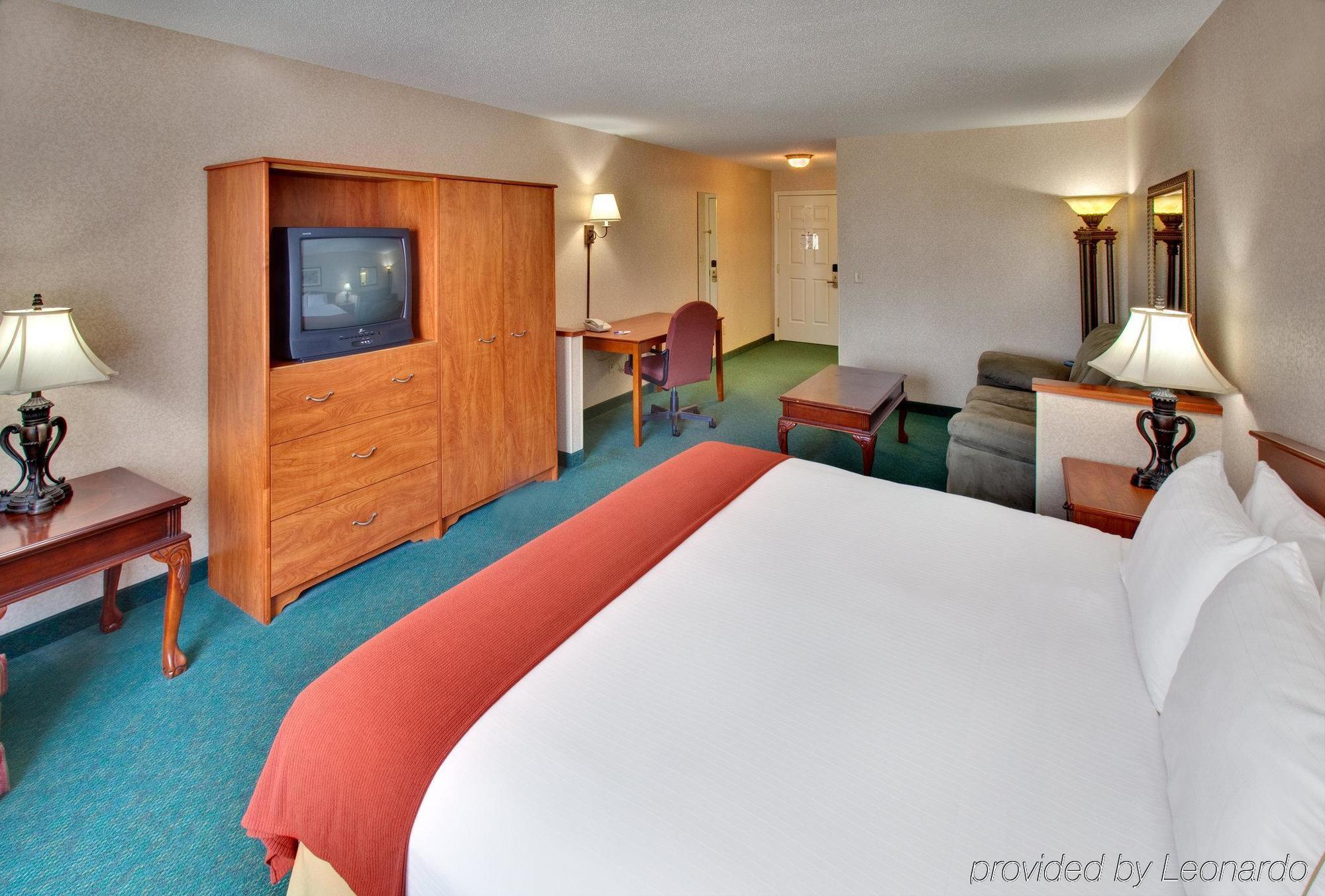 Holiday Inn Express & Suites Vermillion, An Ihg Hotel Phòng bức ảnh