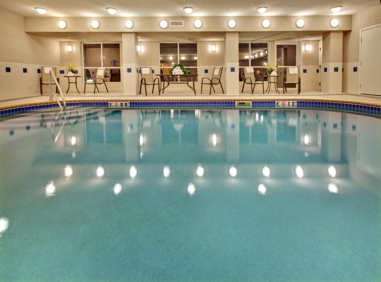 Holiday Inn Express & Suites Vermillion, An Ihg Hotel Ngoại thất bức ảnh