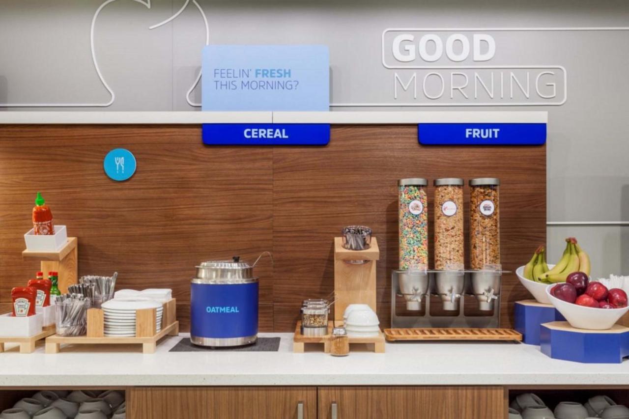 Holiday Inn Express & Suites Vermillion, An Ihg Hotel Ngoại thất bức ảnh
